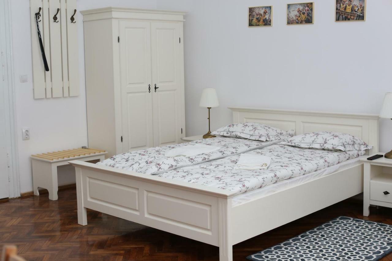 Schick Apartment Sibiu Exterior photo